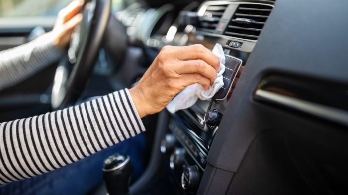 How to Clean Your Car in 20 Minutes