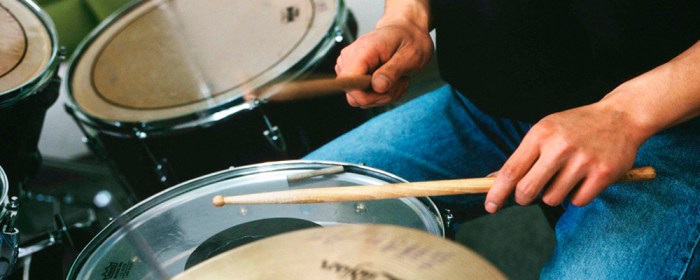 Drums drumming