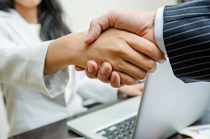 How to Build Strong Relationships: 5 Tips for Healthy Relationships